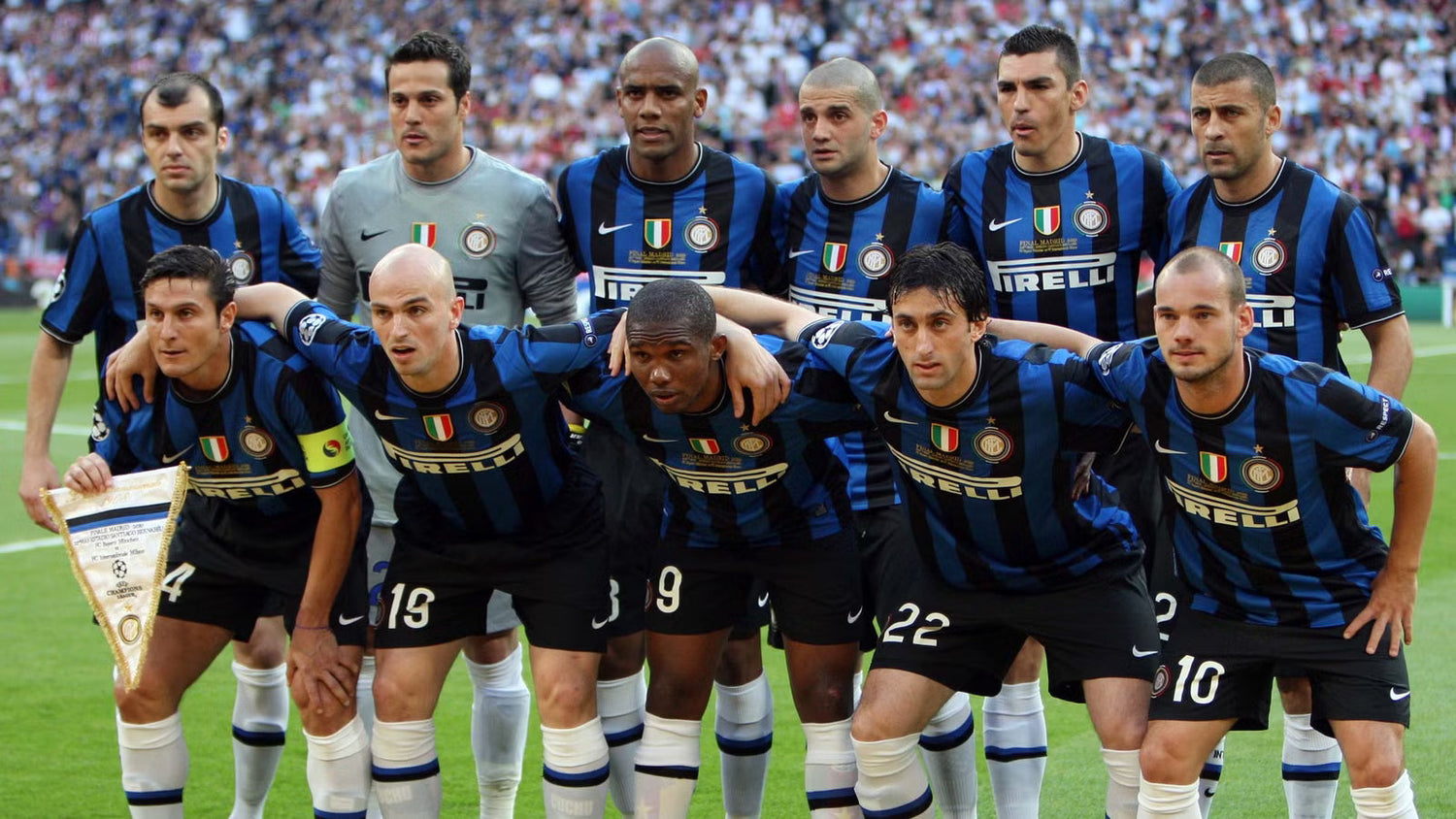 Inter Mailand Retro Trikots Kollektion – Heim, Auswärts & Third, Spielertrikots (Zanetti, Ronaldo R9, Milito) – Serie-A & Champions-League Klassiker